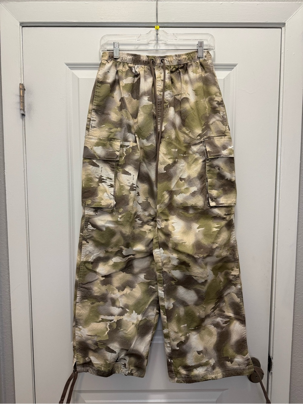 Nike Camo Cargo Pants Light Orewood Brown & Sail